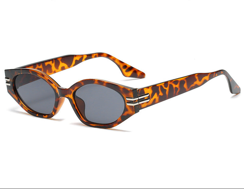 🖤 The Muse Oval Sunnies