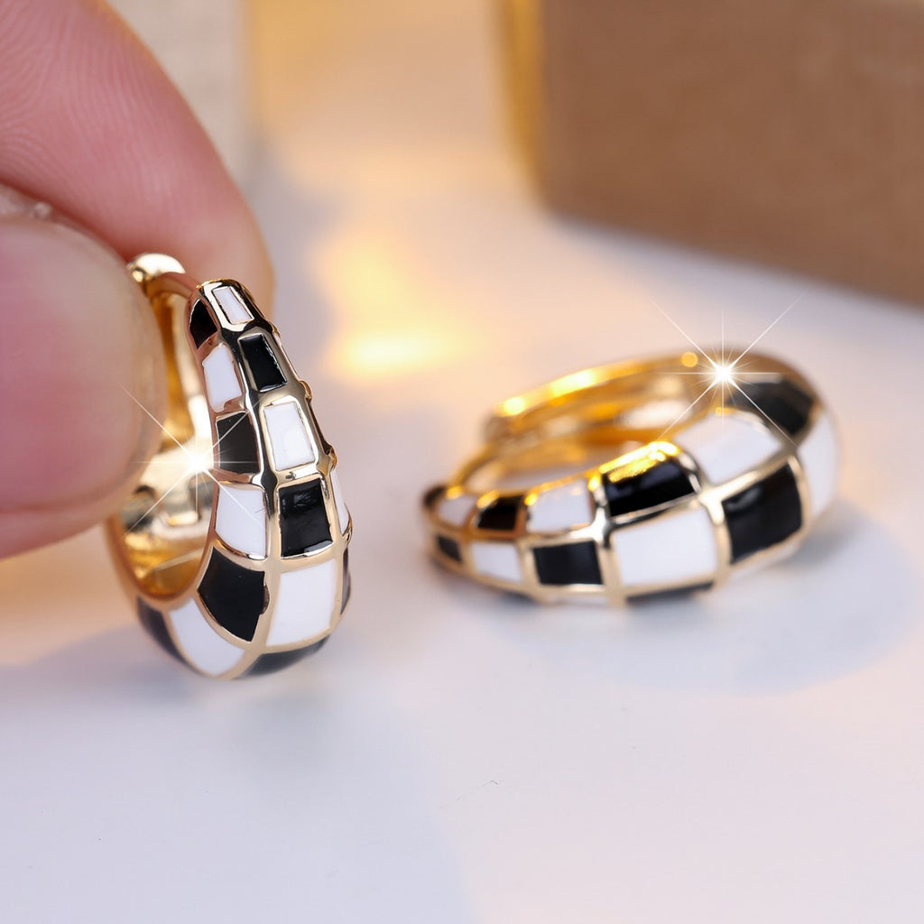 🖤 Checkmate Mini Hoops – Gold Hoops with Black & White Checker Detail