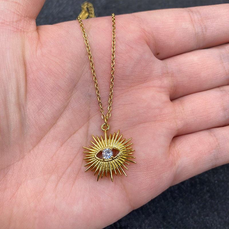 🧿 Starburst Evil Eye Pendant Necklace – 14k Gold-Plated Protection Charm
